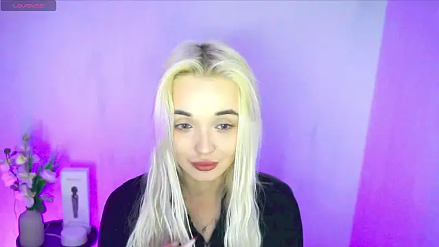 Ashley S online show from July 2026 10:19:02 PM
