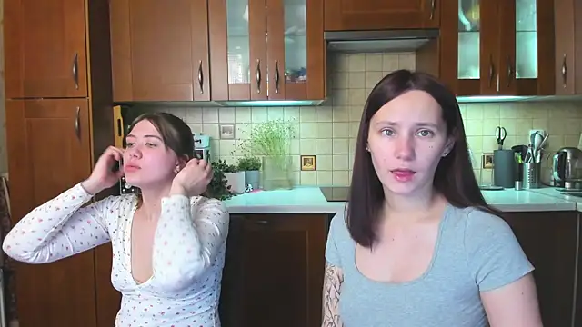 HotCaramellsTV online show from April 2026 10:40:02 AM