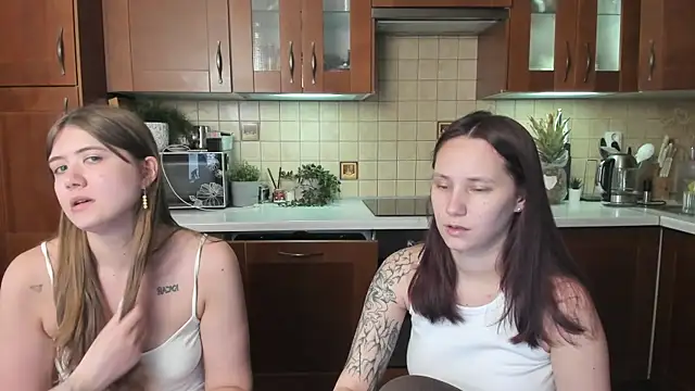 Snapshot of HotCaramellsTV chatting on July 2026 08:06:02 AM HotCaramellsTV online show from July 2026 08:06:02 AM