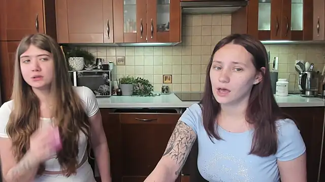 Snapshot of HotCaramellsTV chatting on July 2026 07:50:01 AM HotCaramellsTV online show from July 2026 07:50:01 AM