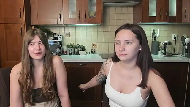 Snapshot of HotCaramellsTV chatting on August 2026 07:55:02 AM HotCaramellsTV online show from August 2026 07:55:02 AM