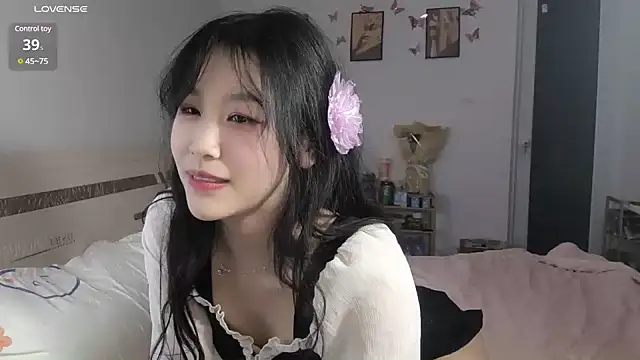 Luminous163 online show from December 2024 03:58:01 PM