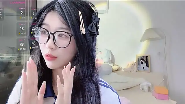 Luminous163 online show from October 2025 11:44:02 AM