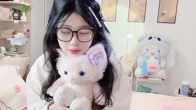 Luminous163 online show from October 2025 10:32:02 AM