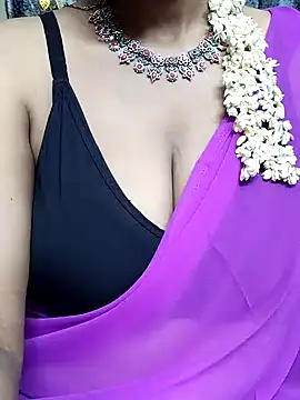 sophia600 online show from December 2024 05:40:02 PM