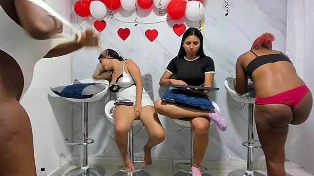 Candyscouples online show from February 2025 03:20:02 PM