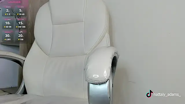 nattaly adams online show from December 2024 12:02:02 AM