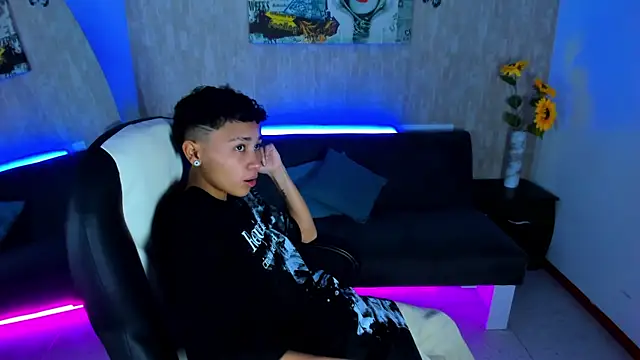 nova sex01 online show from April 2026 09:15:01 PM