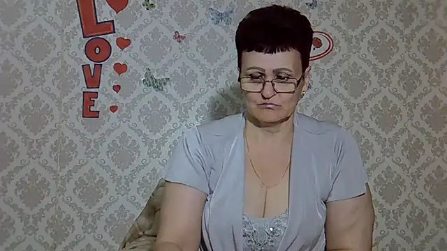 Snapshot of PaulaGolden chatting on September 2025 08:25:02 AM PaulaGolden online show from September 2025 08:25:02 AM