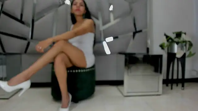 Snapshot of AmiraDulcee chatting on May 2026 02:48:01 PM AmiraDulcee online show from May 2026 02:48:01 PM