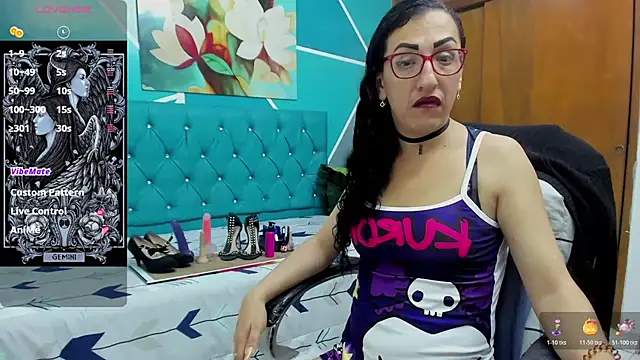 sabrina dupont online show from November 2025 01:00:02 PM