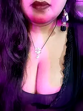 Suhanakhan00 online show from February 2026 07:38:02 AM