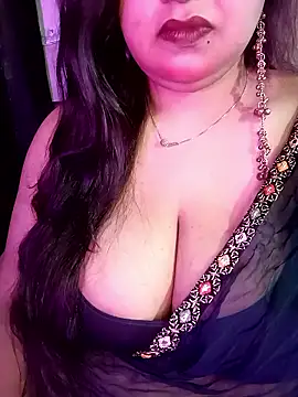 Snapshot of Suhanakhan00 chatting on April 2026 11:23:02 AM Suhanakhan00 online show from April 2026 11:23:02 AM
