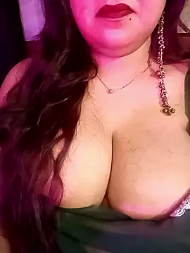 Snapshot of Suhanakhan00 chatting on May 2026 08:14:02 PM Suhanakhan00 online show from May 2026 08:14:02 PM