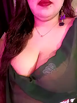 Snapshot of Suhanakhan00 chatting on May 2026 10:56:02 AM Suhanakhan00 online show from May 2026 10:56:02 AM