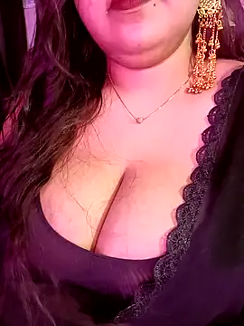 Snapshot of Suhanakhan00 chatting on May 2026 08:27:02 PM Suhanakhan00 online show from May 2026 08:27:02 PM