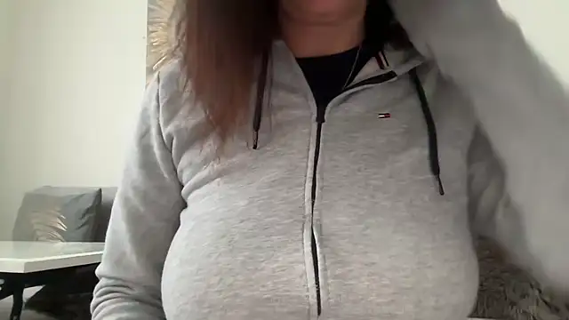 Snapshot of Serena_4you chatting on November 2025 03:01:01 PM Serena 4you online show from November 2025 03:01:01 PM