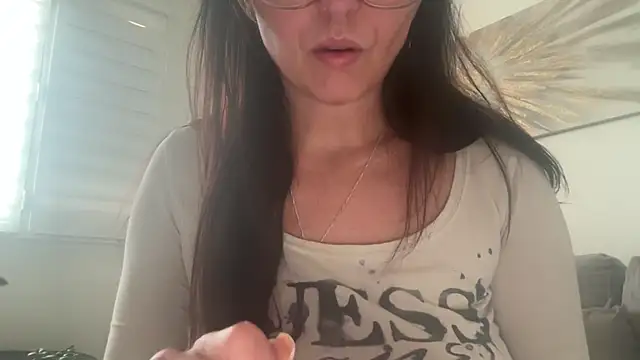 Serena 4you online show from April 2026 06:09:02 PM