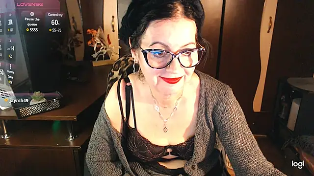 Snapshot of exymilf_ chatting on January 2025 03:11:02 PM exymilf online show from January 2025 03:11:02 PM