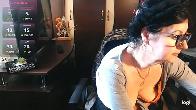 Snapshot of exymilf_ chatting on January 2025 12:16:02 PM exymilf online show from January 2025 12:16:02 PM