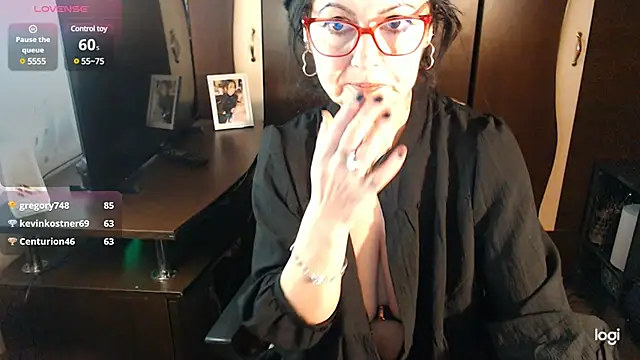 Snapshot of exymilf_ chatting on February 2025 03:08:02 PM exymilf online show from February 2025 03:08:02 PM