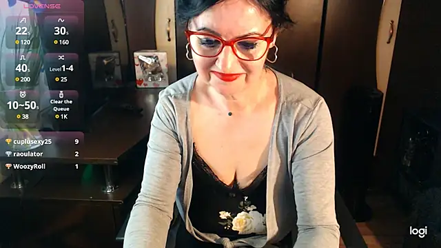 Snapshot of exymilf_ chatting on March 2025 03:40:02 PM exymilf online show from March 2025 03:40:02 PM