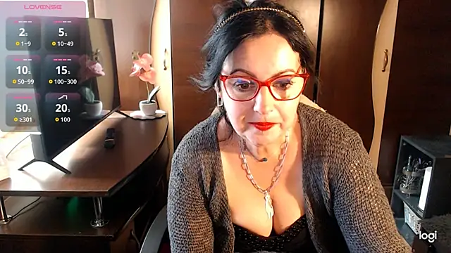 Snapshot of exymilf_ chatting on October 2025 11:21:02 AM exymilf online show from October 2025 11:21:02 AM