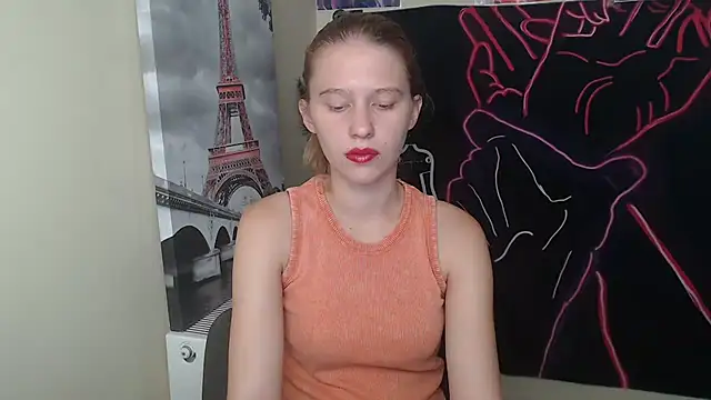 Snapshot of StellaCRL chatting on September 2025 12:20:01 PM StellaCRL online show from September 2025 12:20:01 PM