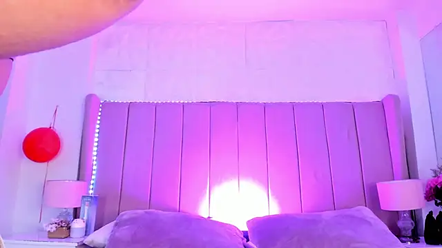 MollyBigBoobs12 online show from March 2025 09:18:02 PM