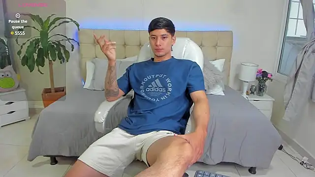 Snapshot of Damian23__ chatting on February 2025 12:55:02 PM Damian23 online show from February 2025 12:55:02 PM