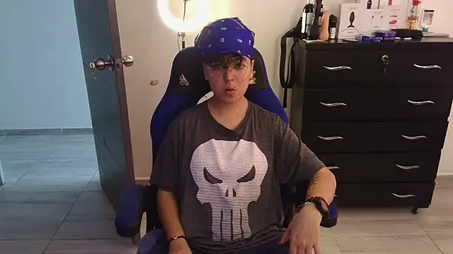 thomascooper7 online show from February 2025 10:03:02 PM