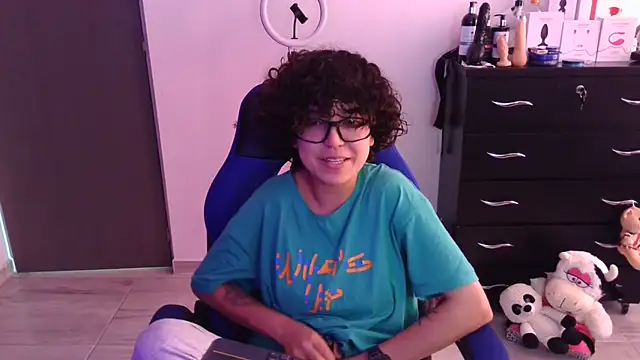 thomascooper7 online show from November 2025 06:19:01 PM