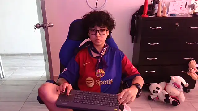 thomascooper7 online show from March 2026 06:55:01 PM