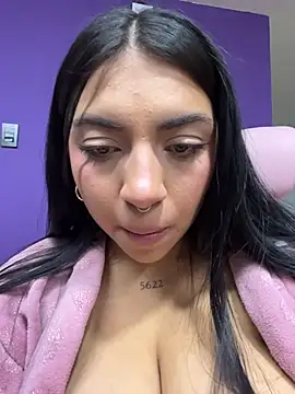 Snapshot of Christine_Laam chatting on May 2026 03:26:01 AM Christine Laam online show from May 2026 03:26:01 AM