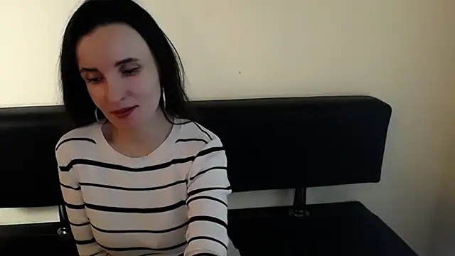 LaimaV  online show from March 2026 10:14:02 PM