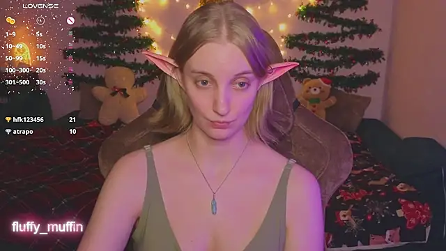 Snapshot of Fluffy_muffin_ chatting on December 2024 08:58:02 PM Fluffy muffin online show from December 2024 08:58:02 PM