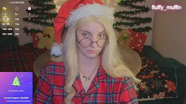 Snapshot of Fluffy_muffin_ chatting on December 2024 07:10:01 PM Fluffy muffin online show from December 2024 07:10:01 PM