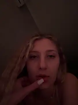 Snapshot of LivyyBossom chatting on May 2026 11:11:01 PM LivyyBossom online show from May 2026 11:11:01 PM