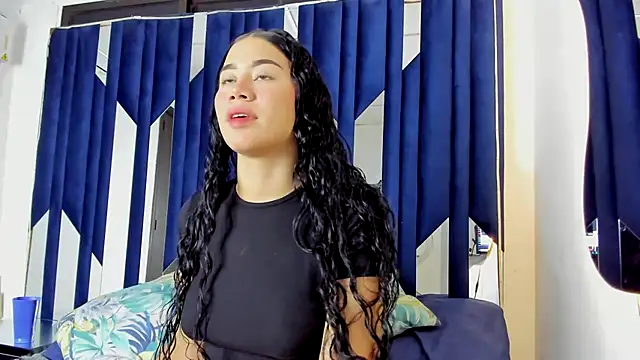 Sofia-candyht online show from December 2024 08:45:01 PM