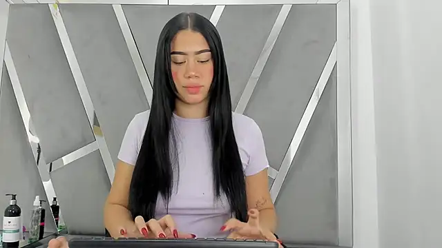 Sofia-candyht online show from February 2025 03:15:02 AM