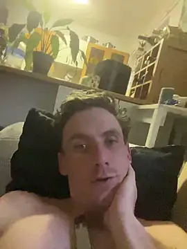 bradleyjamesmc online show from February 2025 04:28:01 PM