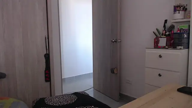 Snapshot of scarlett_diamond11 chatting on September 2025 10:21:02 PM scarlett diamond11 online show from September 2025 10:21:02 PM