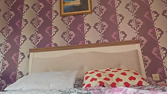 AlejandraDelaney online show from April 2026 12:11:02 PM