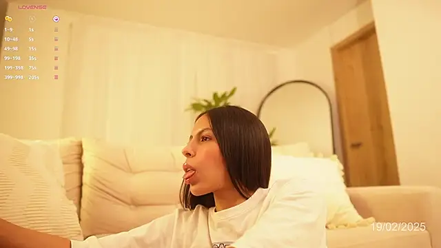 Snapshot of veronica_mendez1 chatting on February 2025 11:17:01 AM veronica mendez1 online show from February 2025 11:17:01 AM