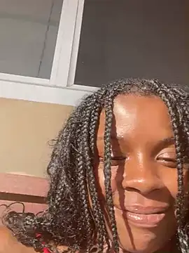 Snapshot of miamiworld chatting on December 2024 02:06:02 PM miamiworld online show from December 2024 02:06:02 PM