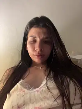 Snapshot of adop_me__ chatting on August 2026 04:44:02 AM adop me online show from August 2026 04:44:02 AM