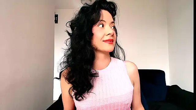 miabeautyxx online show from April 2026 01:23:02 PM