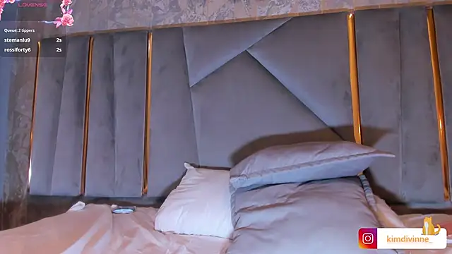 KimDevinne online show from March 2025 09:09:01 AM