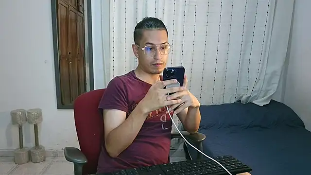 Orionferrer- online show from December 2025 02:49:01 AM