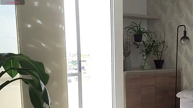 Siny Moore online show from February 2026 06:01:02 PM